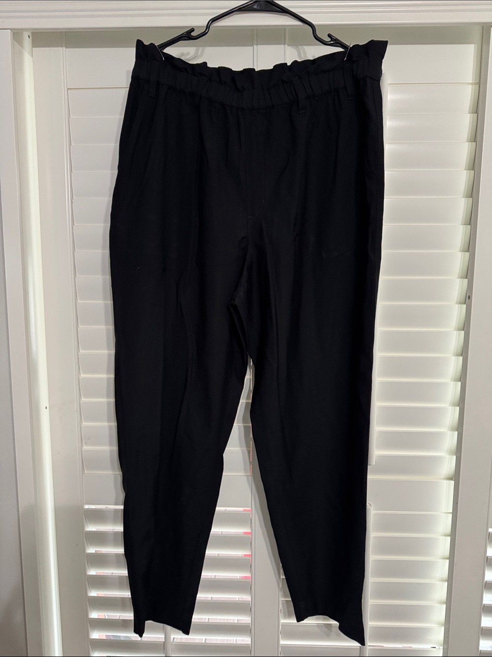 Black Women Elastic-Waist Pants